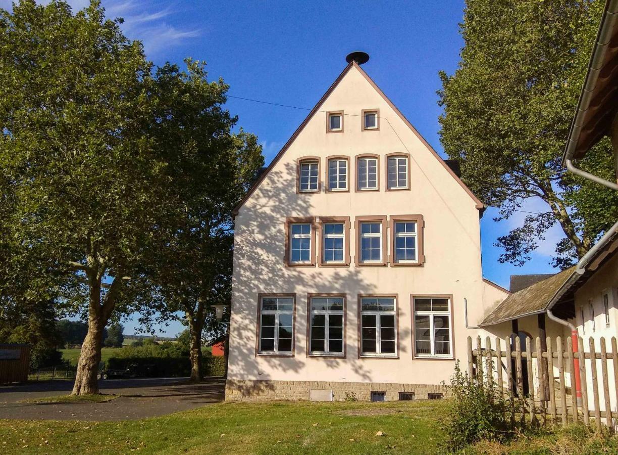 Alte Schule Gaestehaus - The Principal'S Rooms Appartment Bitburg Zewnętrze zdjęcie